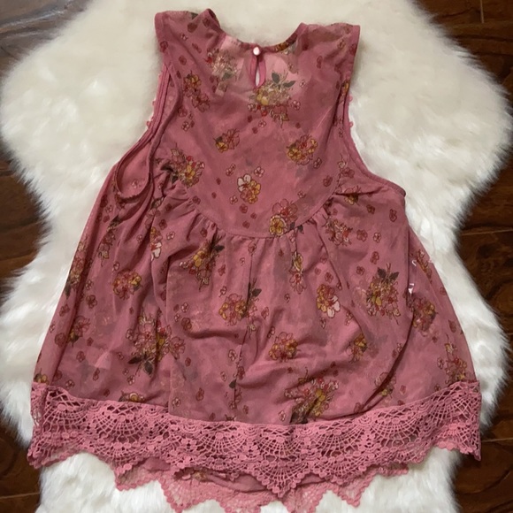 Self Esteem top in size M - Picture 7 of 7